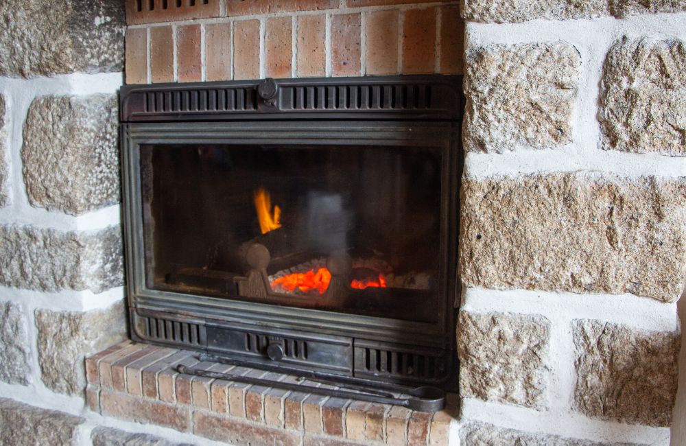 fireplace vs fireplace insert